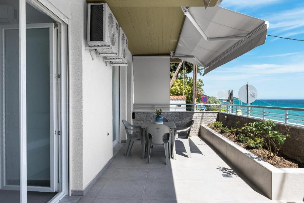 Blue Horizon 3 Apartment Nea Kallikrateia Ngoại thất bức ảnh