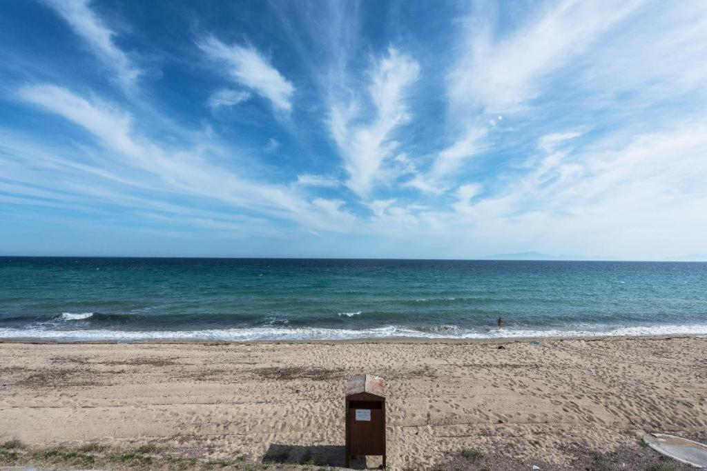 Blue Horizon 3 Apartment Nea Kallikrateia Ngoại thất bức ảnh